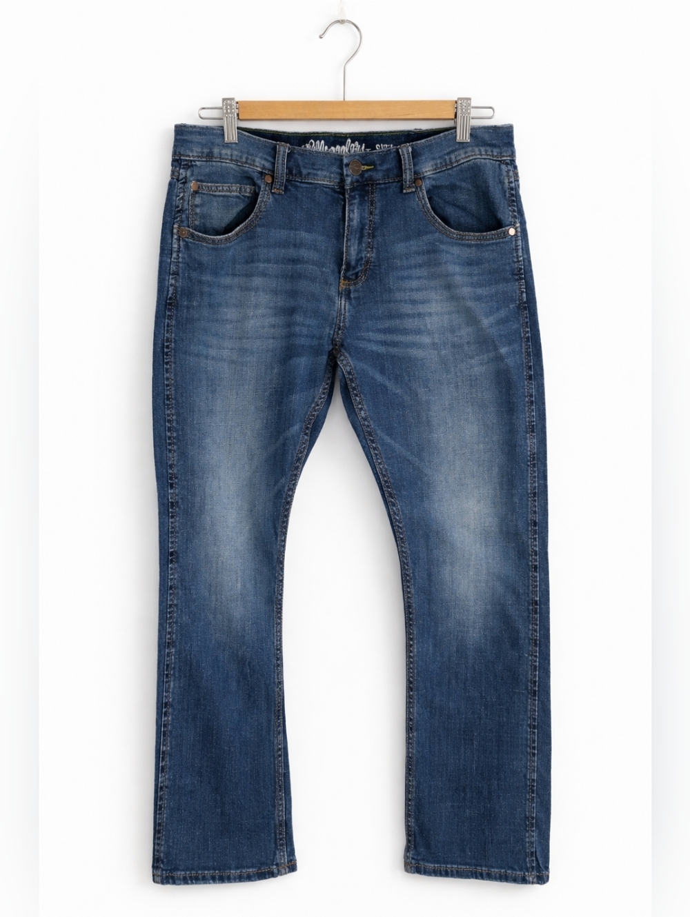 Wrangler Retro Slim Straight Jeans Women’s Size 34 Medium Wash Stretch Denim